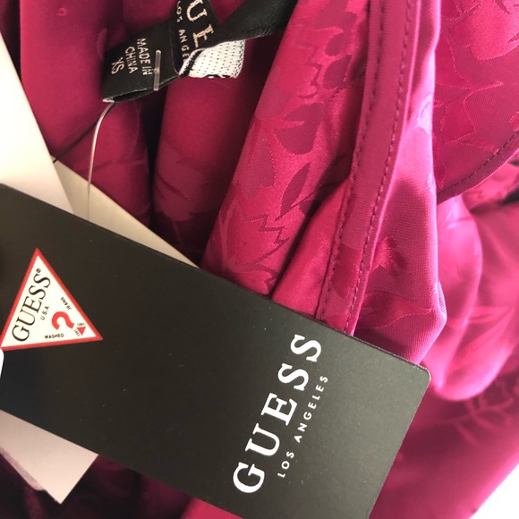 Guess off the shoulder floral pink top - Picture 5 of 5